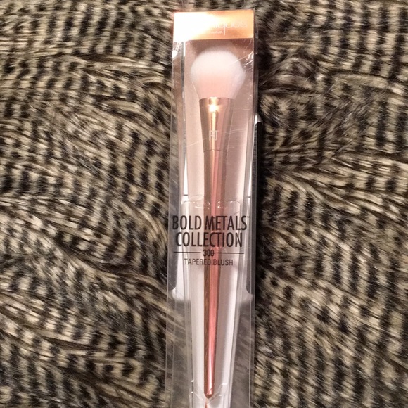 Real Techniques Other - Real Techniques Bold Metal Collection taperedbrush